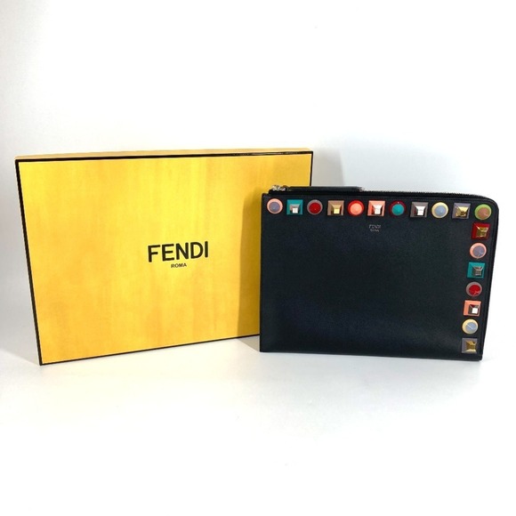 FENDI 8M0370 L-shaped zipper pouch with studs and a flat clutch logo. Leather... - Picture 6 of 12